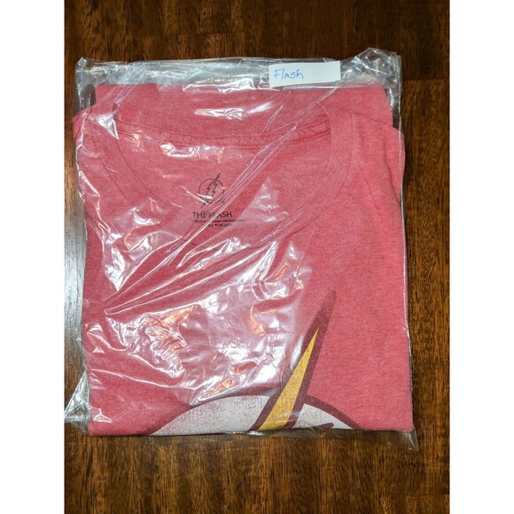 DC Comics Flash Logo T-Shirt Men’s XL Red Graphic Tee Superhero Cotton Blend - Picture 6 of 6
